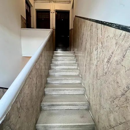 Scandellari - Stairs Only Daire