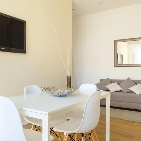 Apartment Scandellari - Stylish For Two Guests