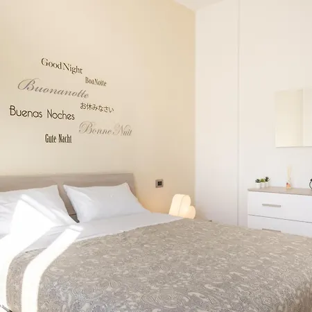 Apartment Scandellari Apartments - Charming Apartment With Private Balcony Bologna