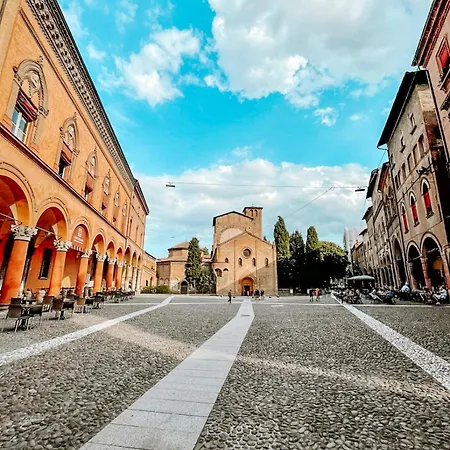 Scandellari - Charming With Private Balcony * Bologna