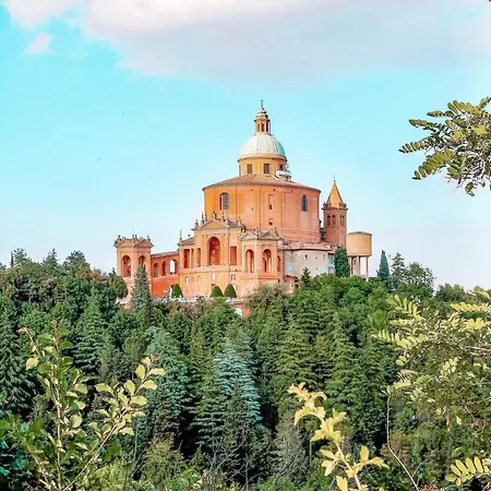 Scandellari - Charming With Private Balcony * Bologna