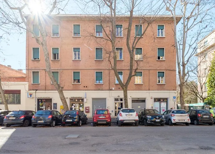 Scandellari Apartments -Stairs Only, No Elevator