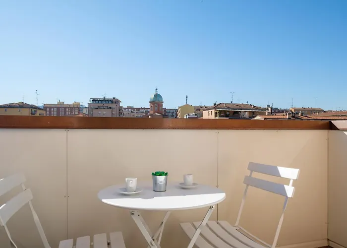 Scandellari Apartments -Stairs Only, No Elevator
