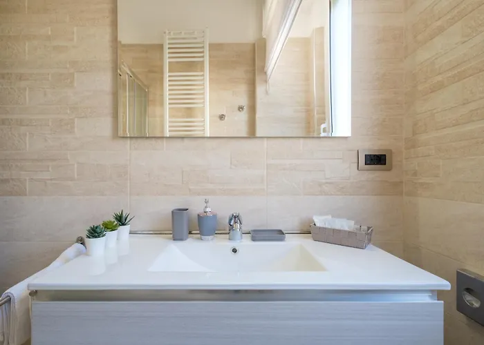 Scandellari - Stairs Only, No Elevator