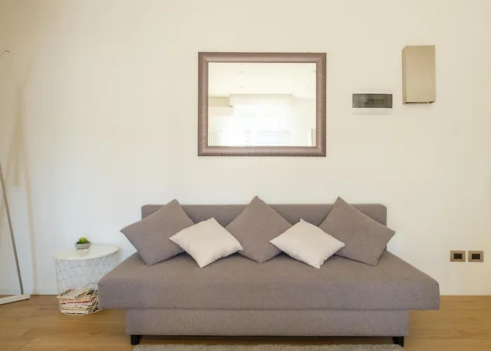 Scandellari - Stairs Only, No Elevator *