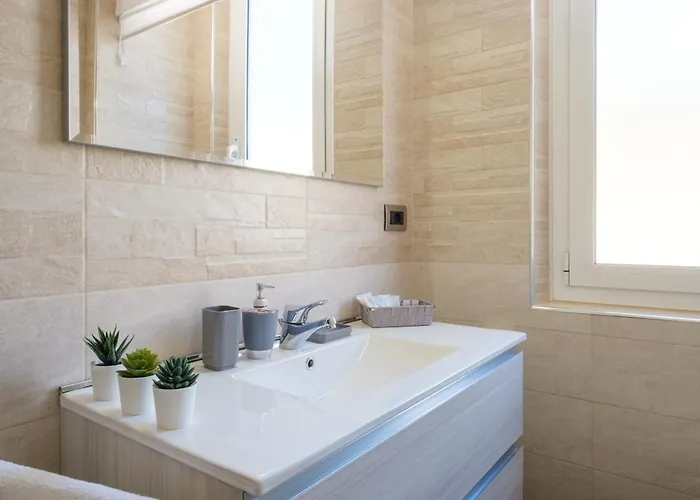 Scandellari - Stairs Only, No Elevator דירה *